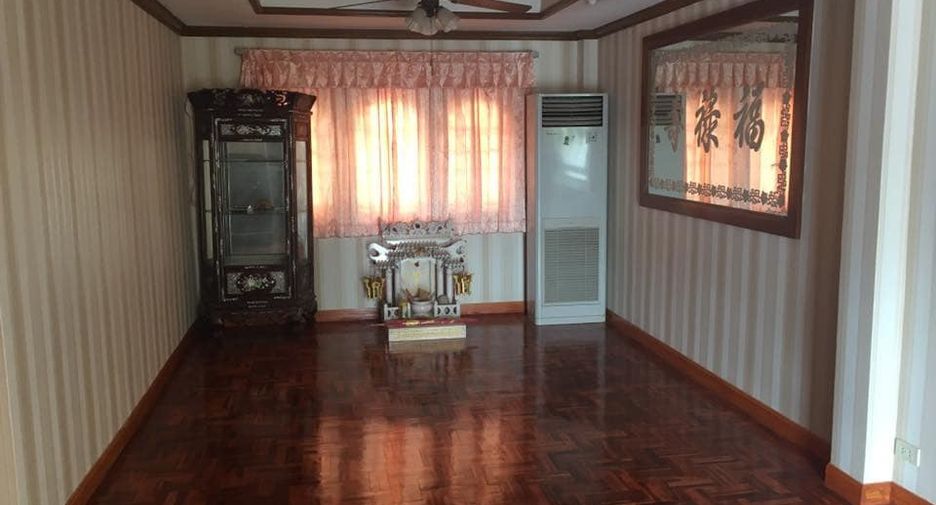 À vendre 5 chambres maison à Bang Na, Bangkok