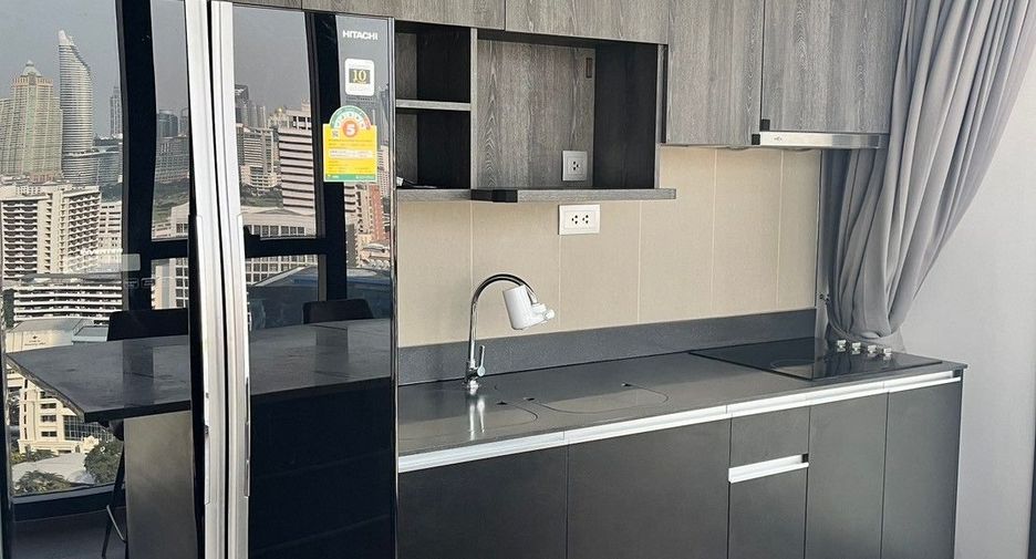 Condo en venta de 2 habitaciones en Bang Rak, Bangkok