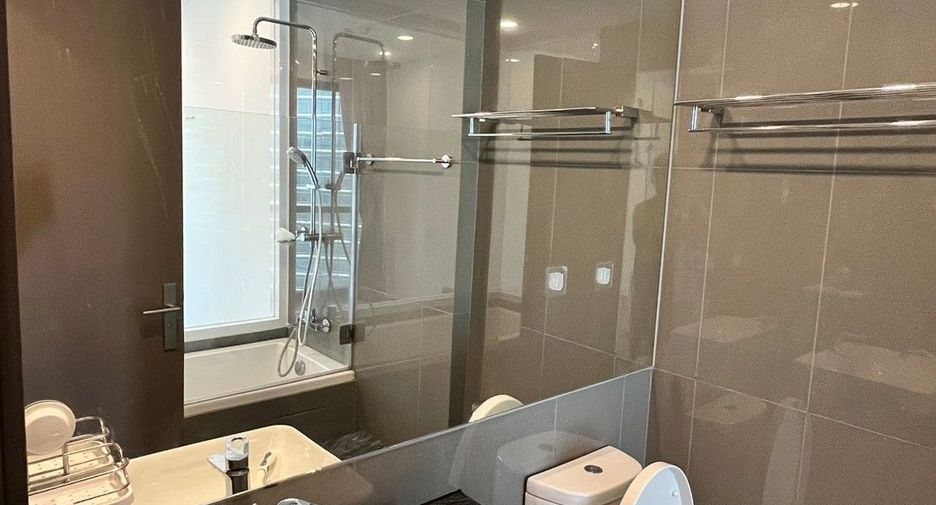 Condo en venta de 2 habitaciones en Bang Rak, Bangkok