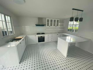 Haus zum Kauf mit 4 Zimmer in Lat Krabang, Bangkok