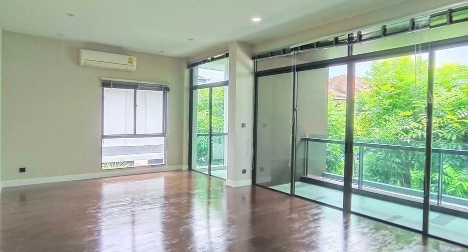 Casa en venta de 5 habitaciones en Bang Kapi, Bangkok