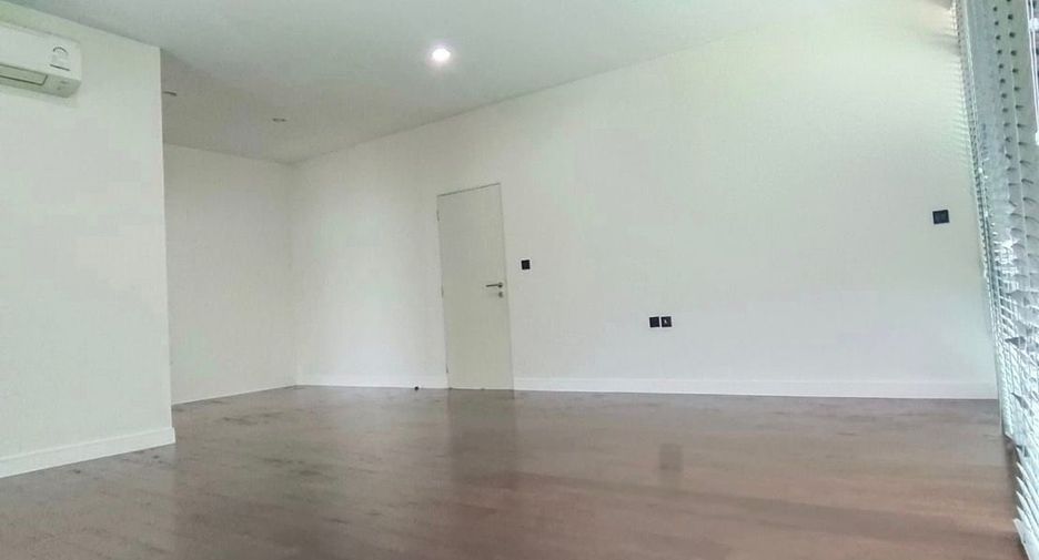 Casa en venta de 5 habitaciones en Bang Kapi, Bangkok