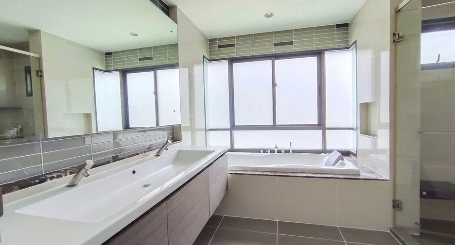 Casa en venta de 5 habitaciones en Bang Kapi, Bangkok