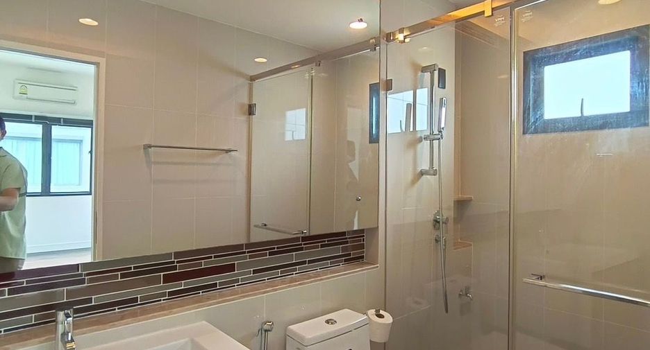 Casa en venta de 5 habitaciones en Bang Kapi, Bangkok