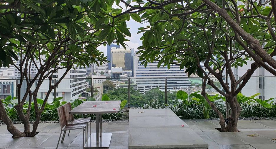À louer 4 chambres condo à Sathon, Bangkok