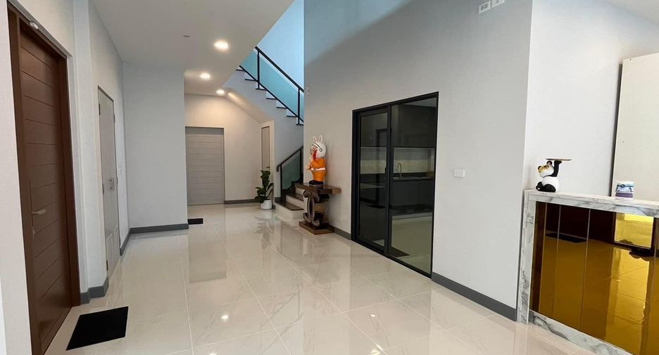 For rent 5 bedrooms house in Bang Phli, Samut Prakan