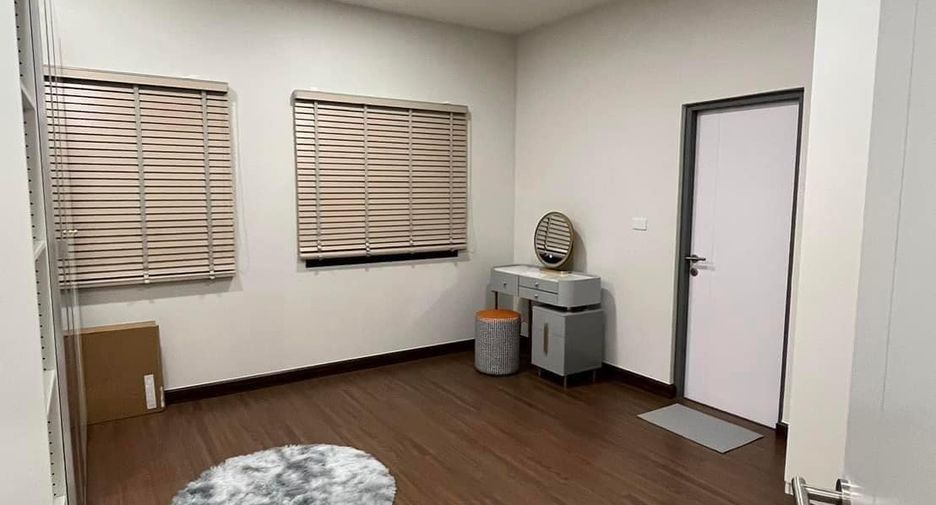 For rent 5 bedrooms house in Bang Phli, Samut Prakan