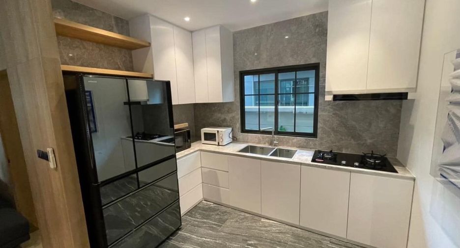 For sale 4 bedrooms house in Pak Kret, Nonthaburi