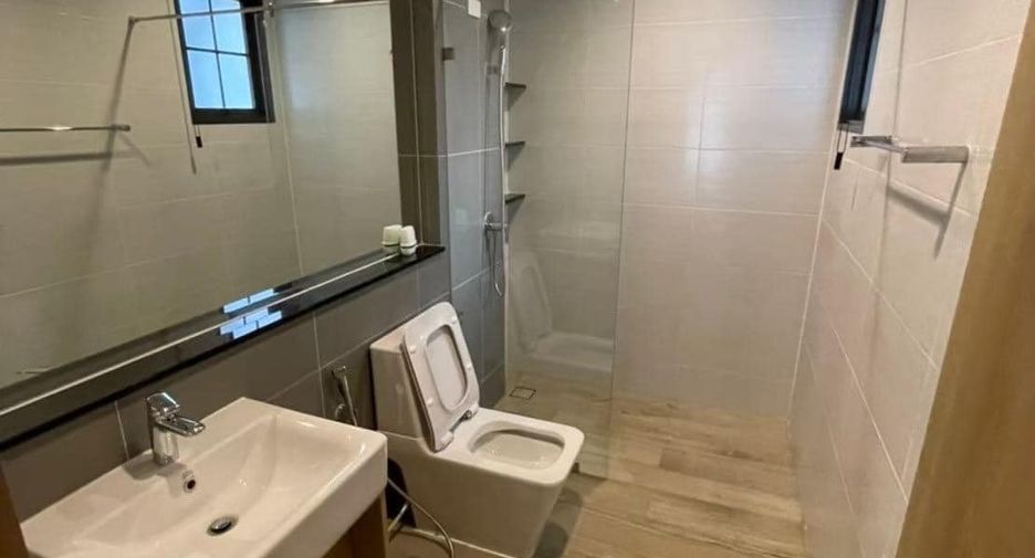 For sale 4 bedrooms house in Pak Kret, Nonthaburi