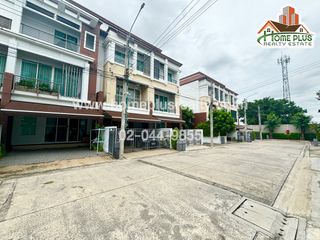 For sale 3 bedrooms townhouse in Bueng Kum, Bangkok