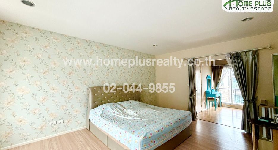 For sale 3 bedrooms townhouse in Bueng Kum, Bangkok