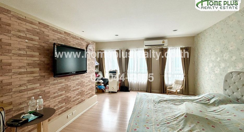 For sale 3 bedrooms townhouse in Bueng Kum, Bangkok