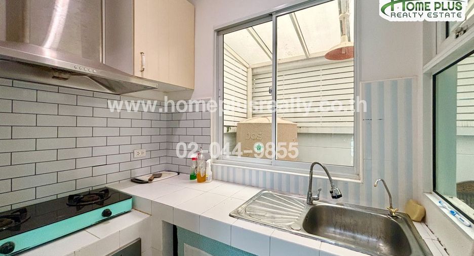 For sale 3 bedrooms townhouse in Bueng Kum, Bangkok