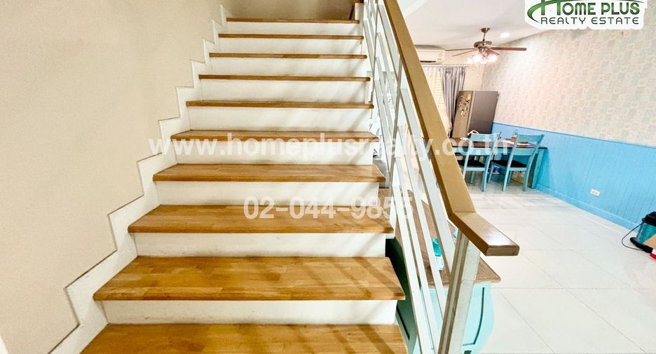 For sale 3 bedrooms townhouse in Bueng Kum, Bangkok