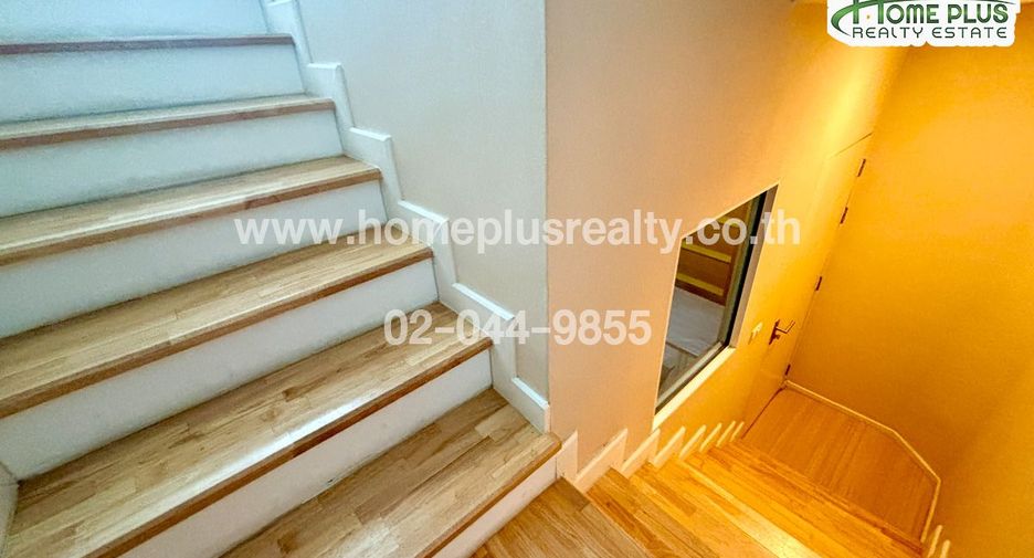 For sale 3 bedrooms townhouse in Bueng Kum, Bangkok