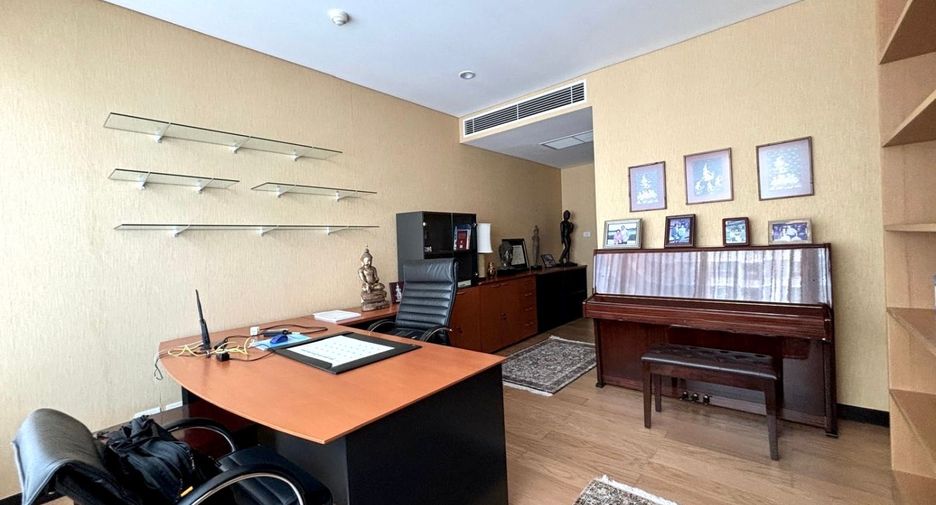 For sale 4 bedrooms condo in Pathum Wan, Bangkok