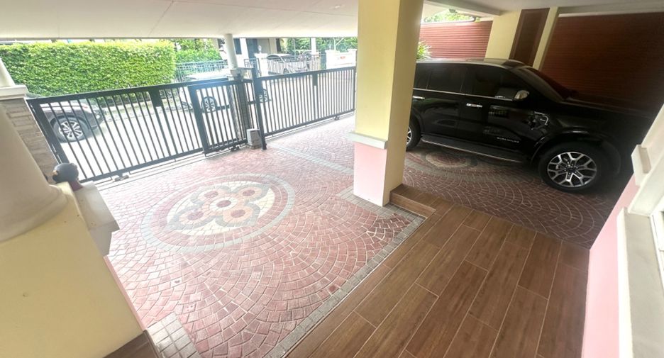For sale 3 bed house in Pak Kret, Nonthaburi