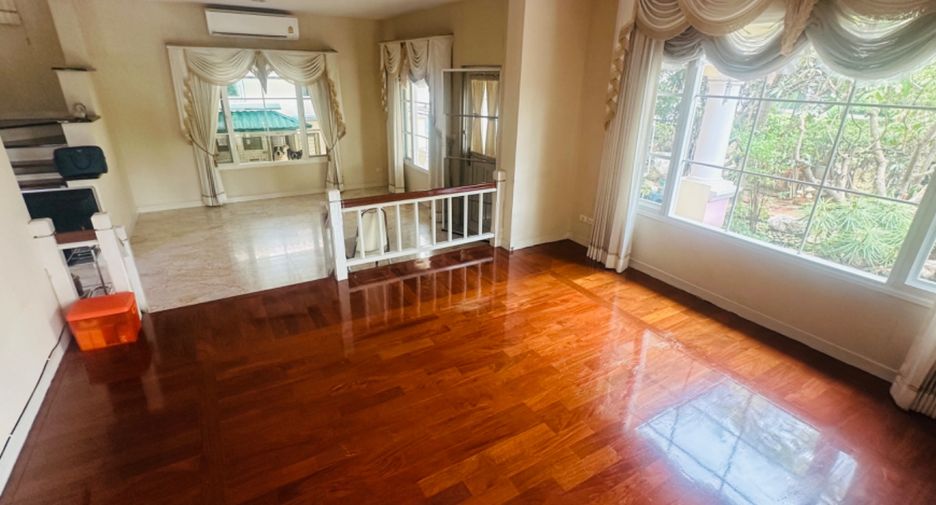 For sale 3 bed house in Pak Kret, Nonthaburi
