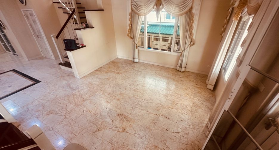 For sale 3 bed house in Pak Kret, Nonthaburi