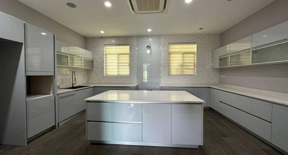 Casa en venta de 4 habitaciones en Doi Saket, Chiang Mai