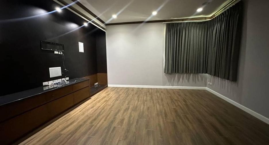 Casa en venta de 4 habitaciones en Doi Saket, Chiang Mai