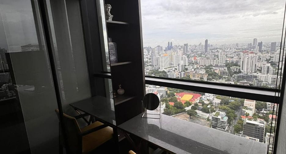 For rent 2 bed condo in Khlong Toei, Bangkok