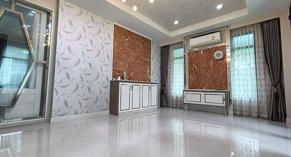 For sale 5 bedrooms house in Bueng Kum, Bangkok