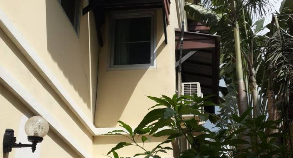 For sale 4 bedrooms house in Lak Si, Bangkok