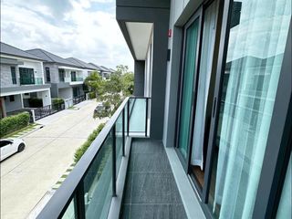For sale 4 bedrooms house in Bang Phli, Samut Prakan