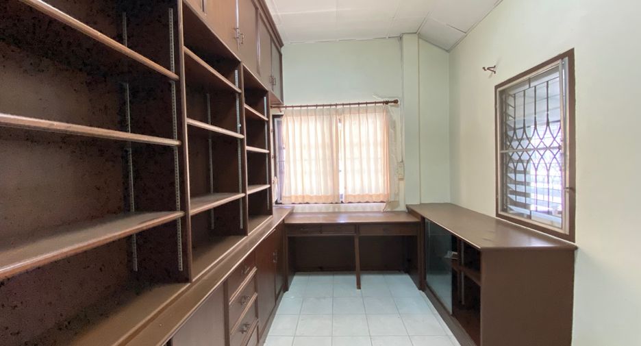 For rent 3 bedrooms house in San Sai, Chiang Mai