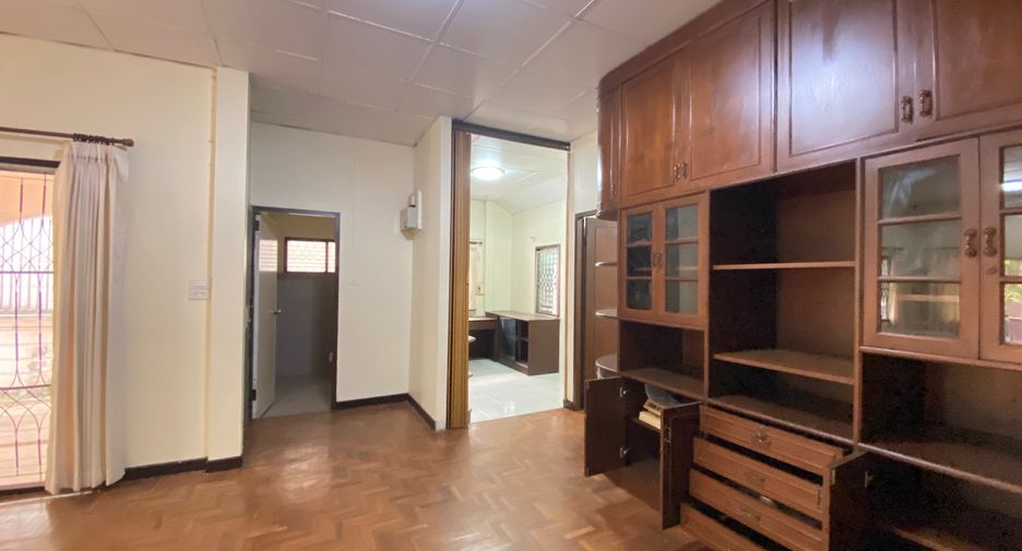 For rent 3 bedrooms house in San Sai, Chiang Mai