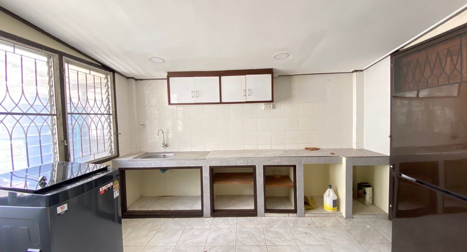 For rent 3 bedrooms house in San Sai, Chiang Mai