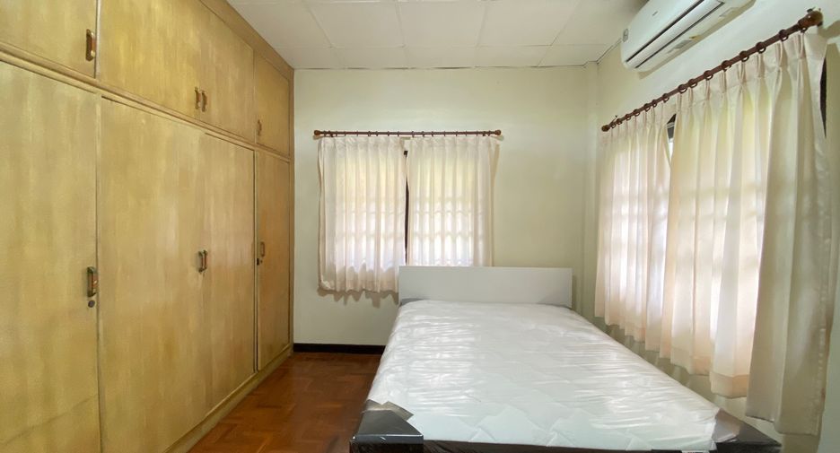 For rent 3 bedrooms house in San Sai, Chiang Mai