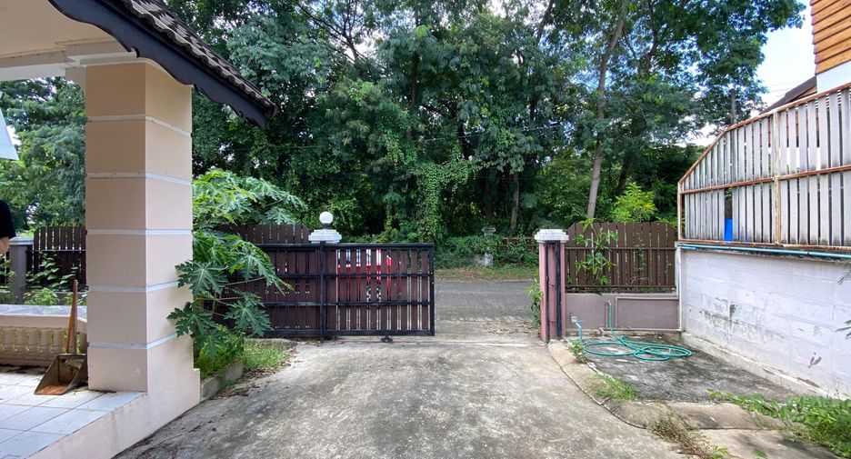 For rent 3 bedrooms house in San Sai, Chiang Mai