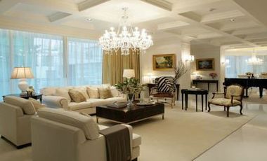 For rent 4 bedrooms condo in Watthana, Bangkok