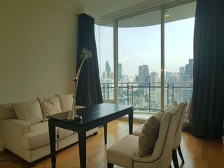 For rent 4 bedrooms condo in Watthana, Bangkok