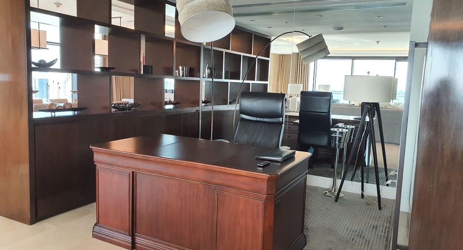 For rent and for sale 3 bedrooms condo in Pathum Wan, Bangkok