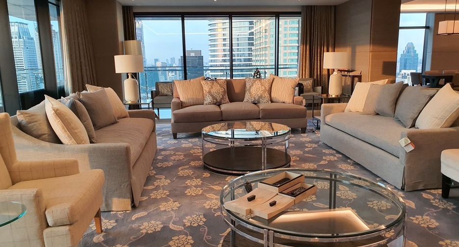 For rent and for sale 3 bedrooms condo in Pathum Wan, Bangkok