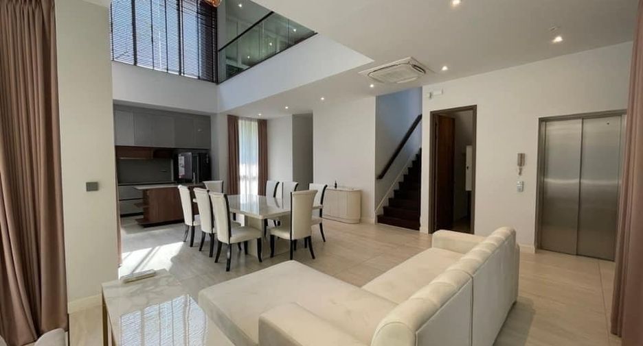 For rent 4 bedrooms house in Bang Kapi, Bangkok