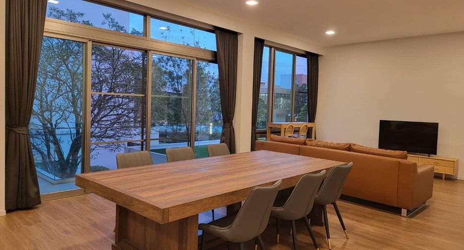 For rent 3 bedrooms house in Saphan Sung, Bangkok