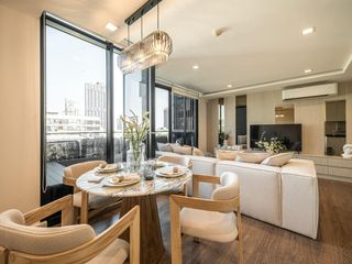 Продажа 3 спальни кондо в Пхра Кханонг, Бангкок