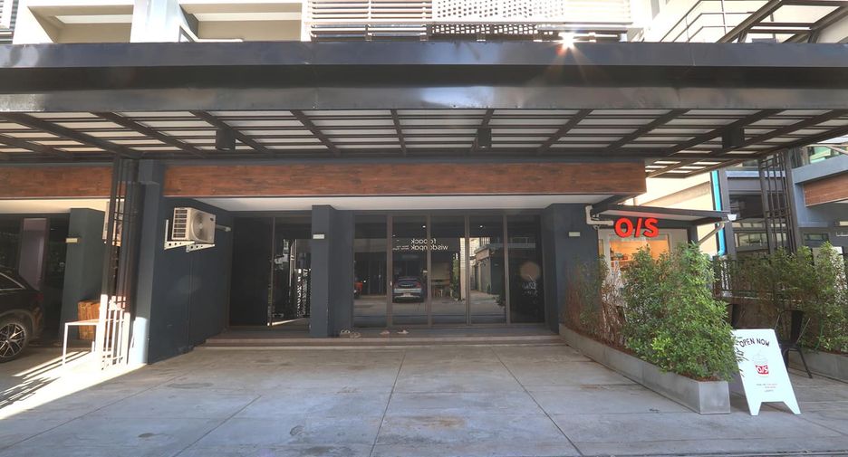 Casa en venta de 3 habitaciones en Bueng Kum, Bangkok