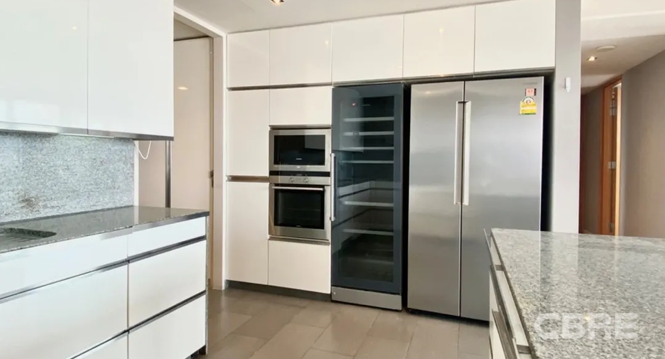 For sale 3 bedrooms condo in Sathon, Bangkok
