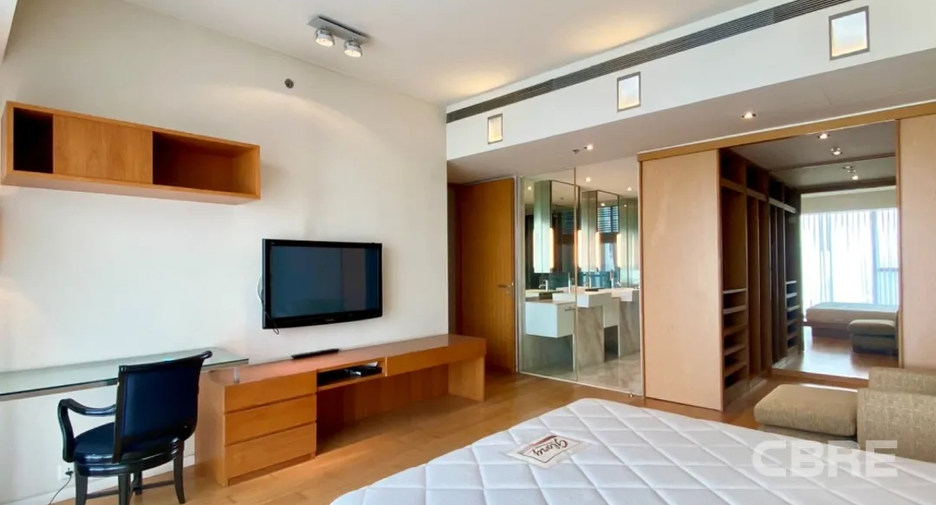 For sale 3 bedrooms condo in Sathon, Bangkok