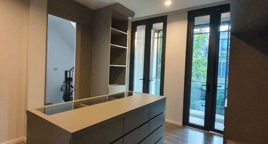 À vendre 4 chambres maison à Prawet, Bangkok