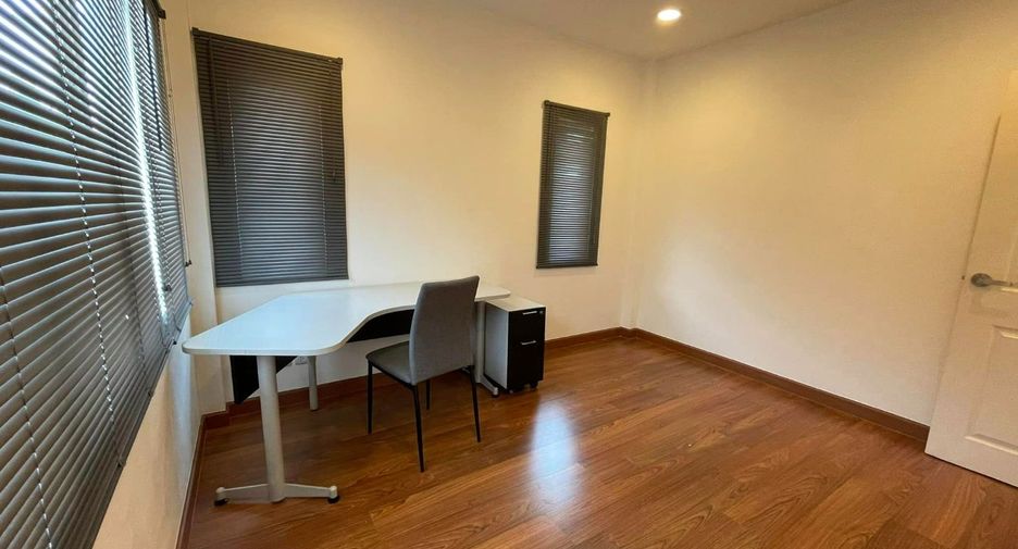À vendre 3 chambres maison à Lat Krabang, Bangkok