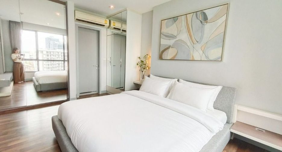 For sale 2 bedrooms condo in Phra Khanong, Bangkok