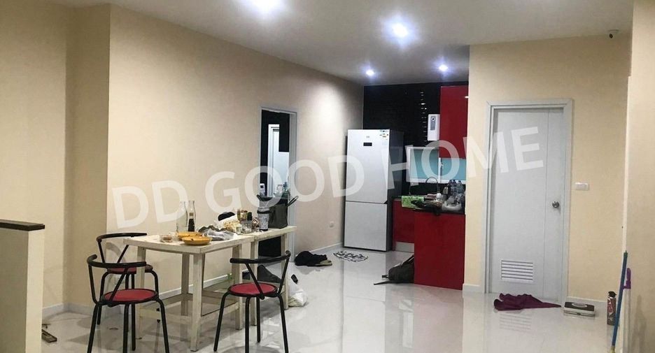 For sale 3 bedrooms house in Sai Mai, Bangkok