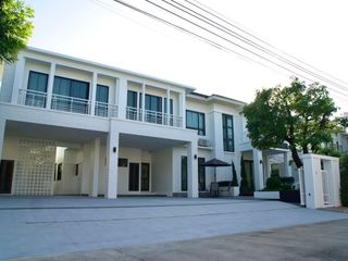 For sale 4 Beds house in Lat Krabang, Bangkok