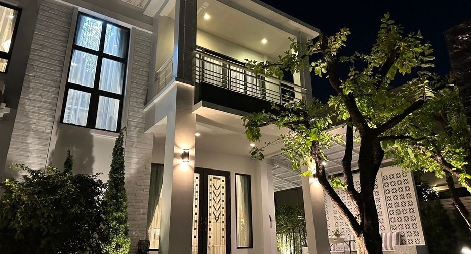 Casa en venta de 4 habitaciones en Lat Krabang, Bangkok